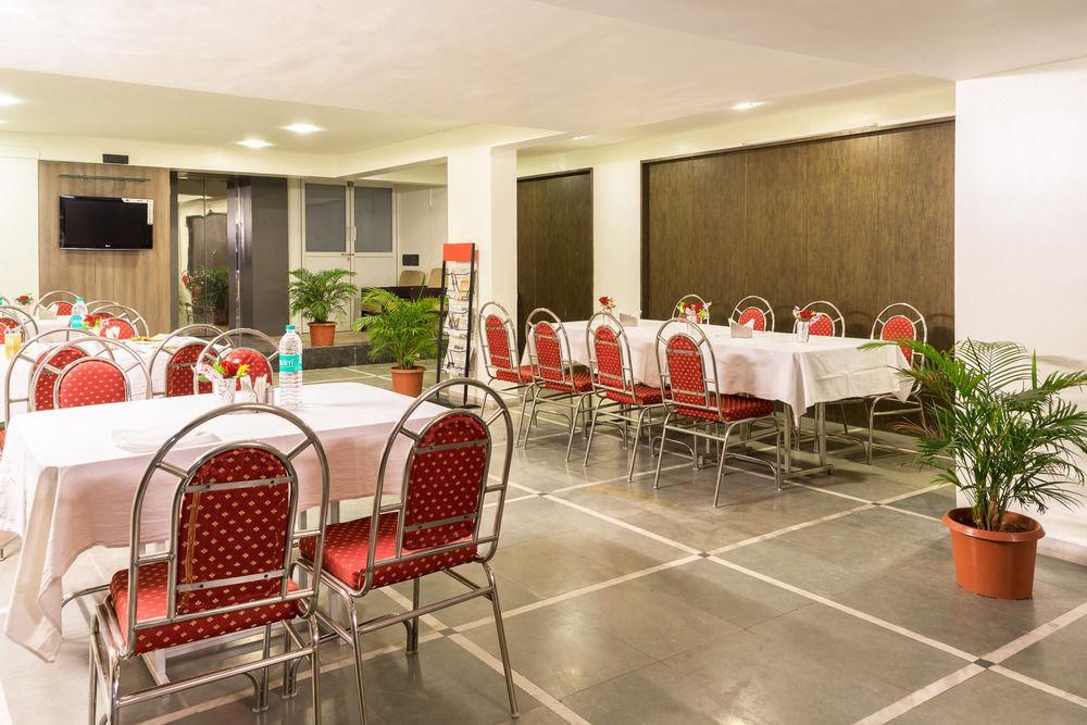 Hotel Treebo Trend Royal Kourt Aurangabad Exteriér fotografie